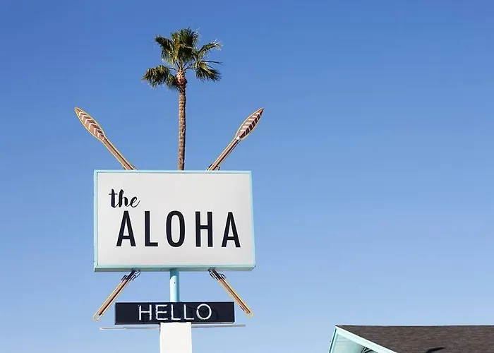 Waiakapuhi Suite.ʻoluʻolu Palua Chandler